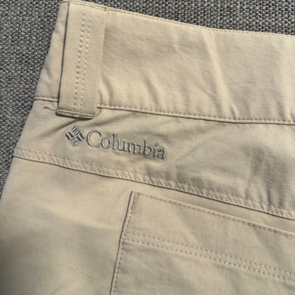 Columbia Hiking Pants Women 14 Short Tan Omni-Shield Outdoor Trouser - Picture 9 of 10